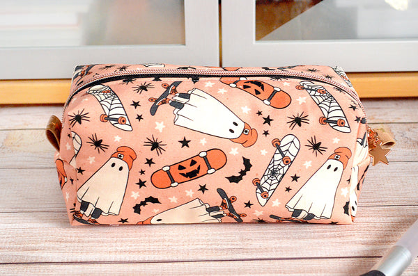 Skater Ghost Boxy Toiletry Bag