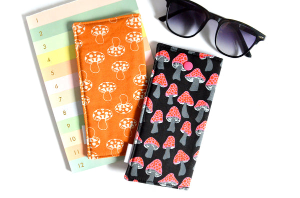Black & Orange Retro Mushroom Glasses Case