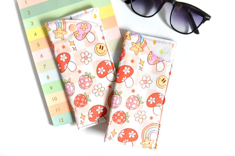 Pink & White Retro Checker Glasses Case