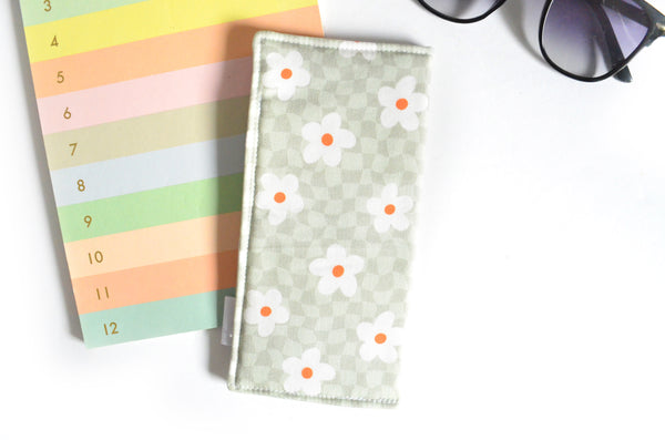Green Daisy Checker Glasses Case
