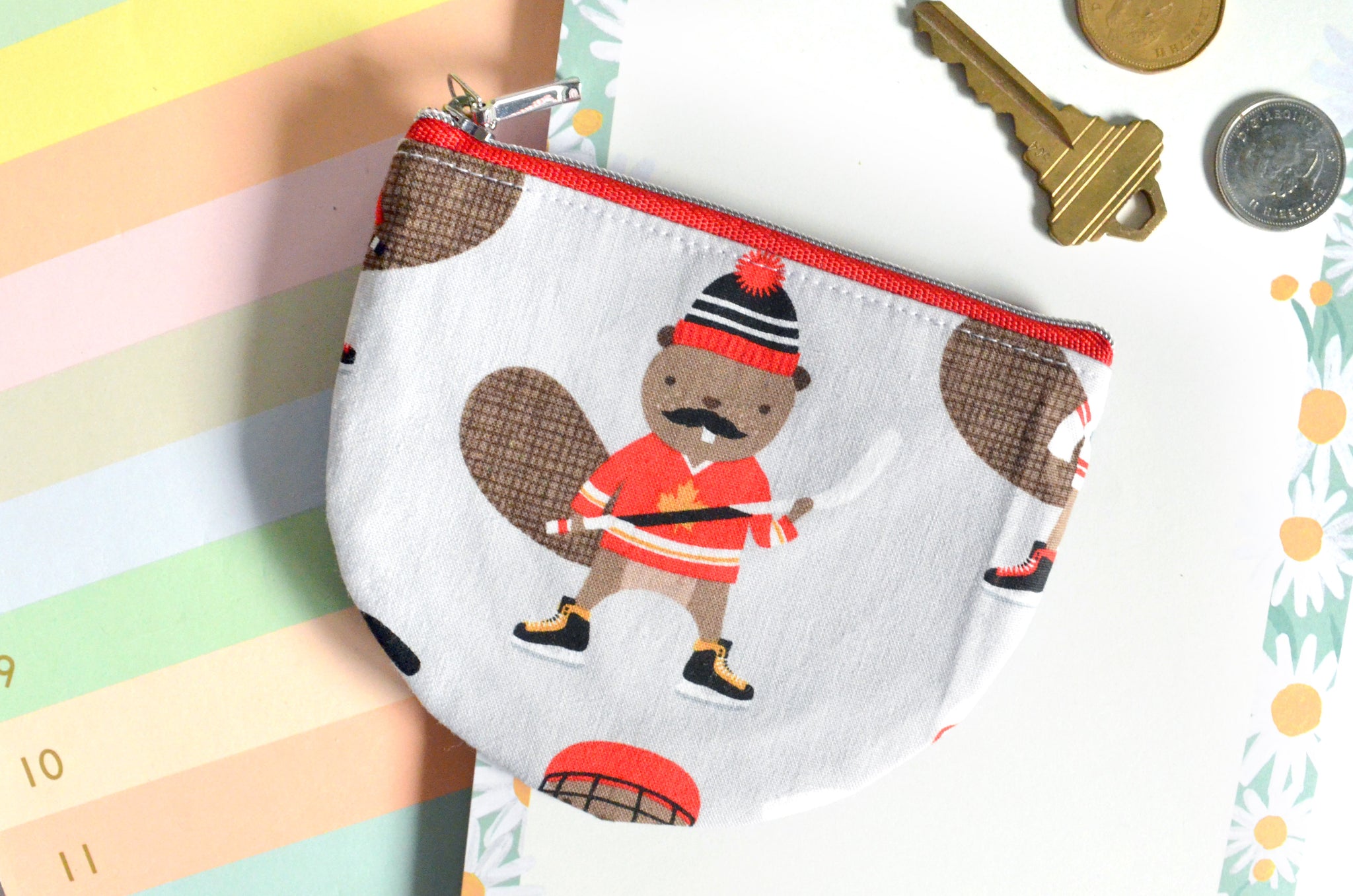 Grey Hockey Beaver Round Coin Purse