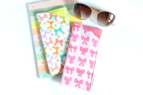 Pink & White Bow Glasses Case