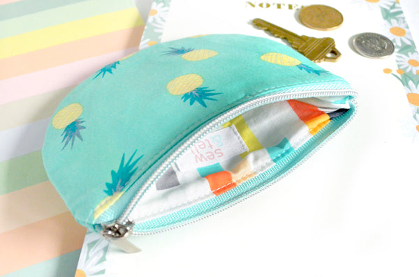 Blue Pineapple Round Coin Purse