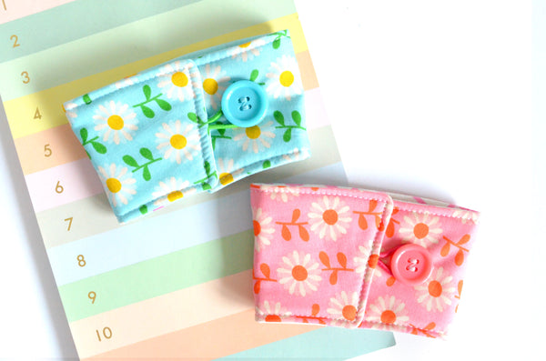 Pink & Blue Daisy Coffee Sleeve