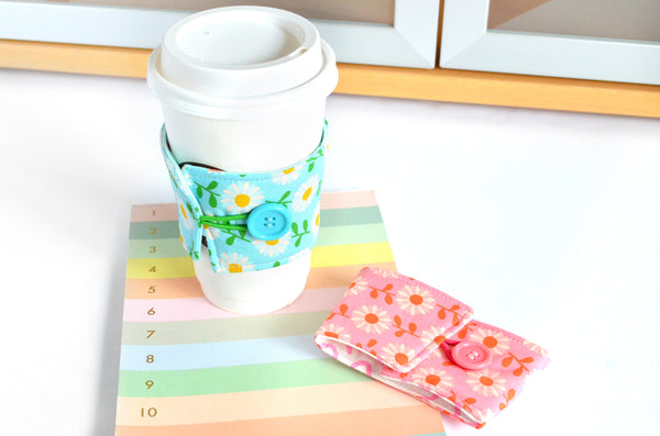 Pink & Blue Daisy Coffee Sleeve