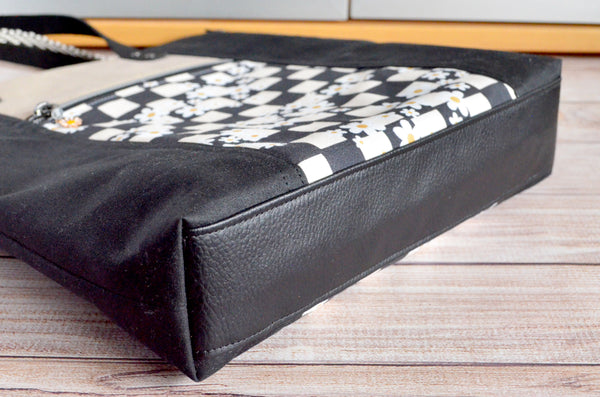 Black & White Daisy Checker Crossbody Tote Bag