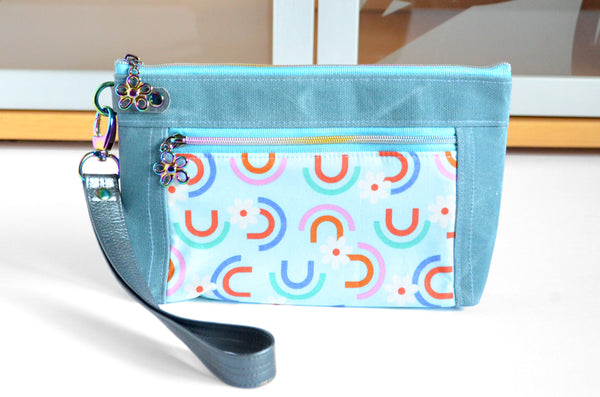 Blue Daisy Rainbow Double-Zip Wristlet