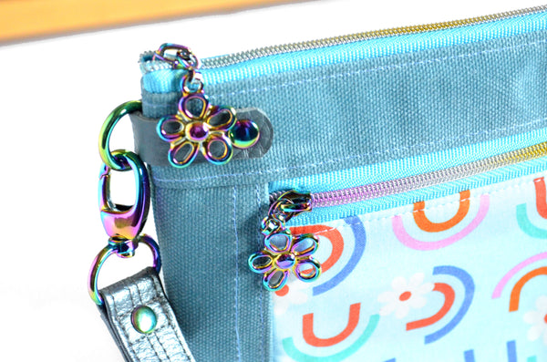 Blue Daisy Rainbow Double-Zip Wristlet