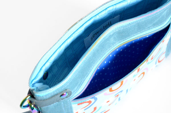 Blue Daisy Rainbow Double-Zip Wristlet
