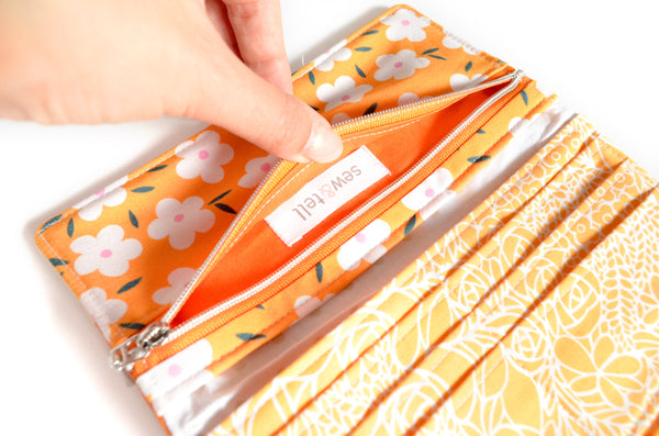 Pink & Orange Retro Daisy Wallet