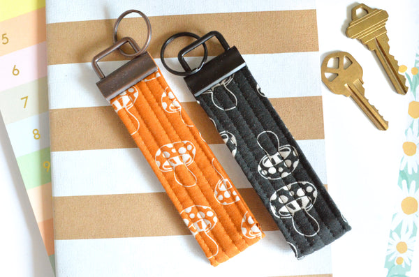 Black & Orange Retro Mushroom Fabric Keychain