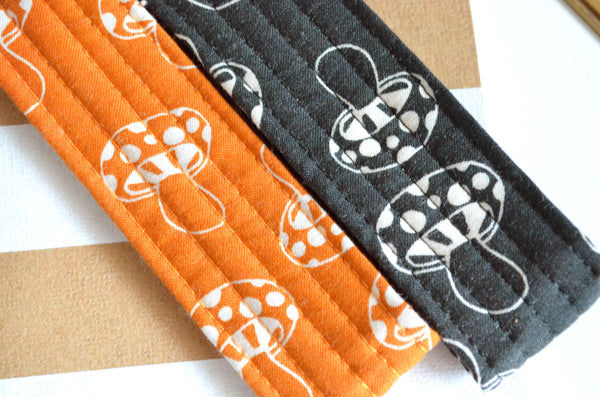 Black & Orange Retro Mushroom Fabric Keychain