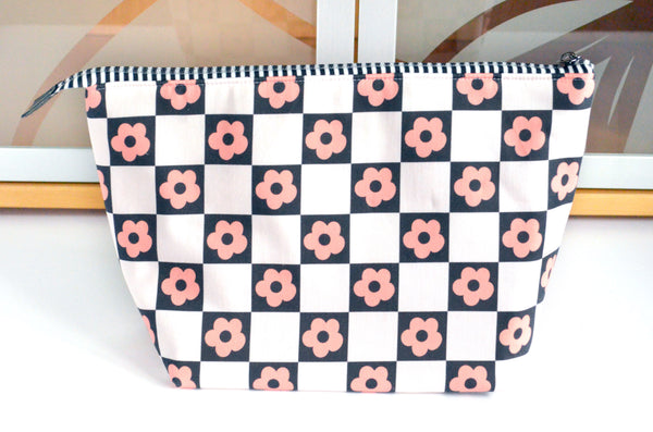 Black & White Checker Daisy Jumbo Toiletry Bag