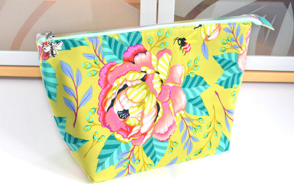 Green Bees & Blooms Jumbo Toiletry Bag