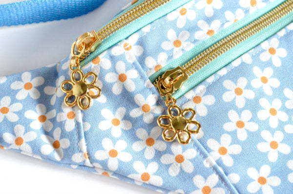 Blue & White Daisy Fanny Pack