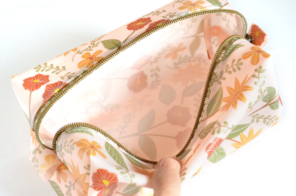 *Jelly Vinyl* Rustic Floral Boxy Toiletry Bag
