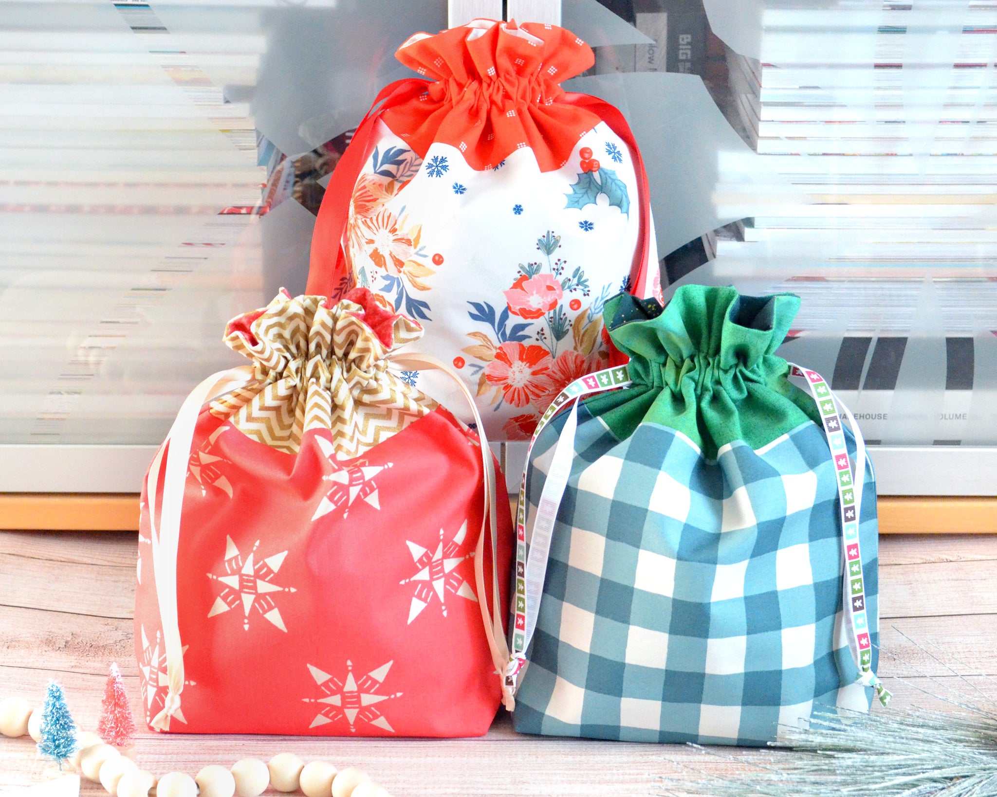 Bright Red & Green Holiday Fabric Gift Bags *Regular Size*