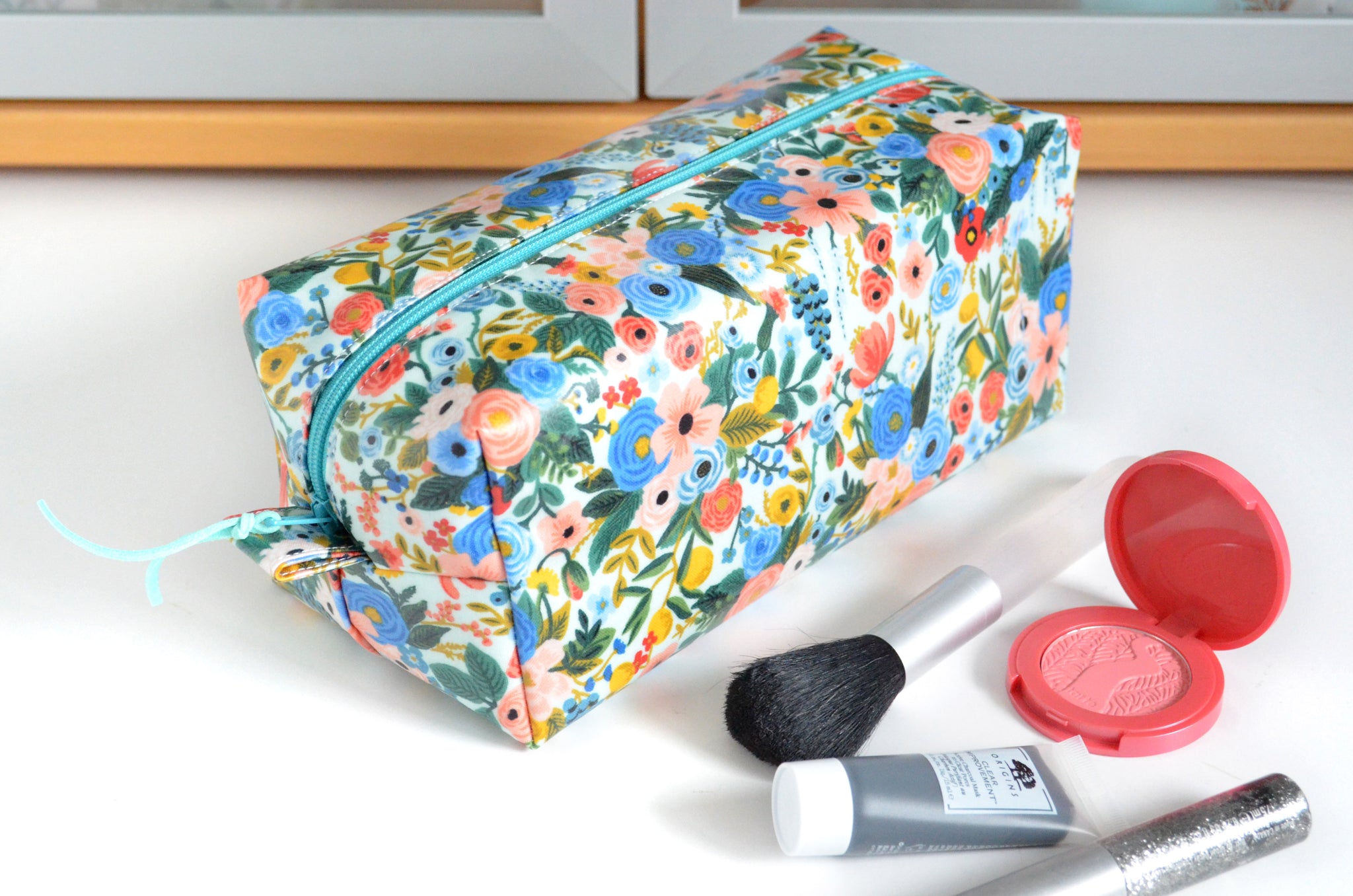 Light Blue Rifle Floral Toiletry Bag