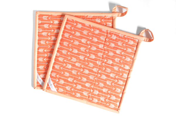 Goldenrod Quote Pot Holder Set in Coral