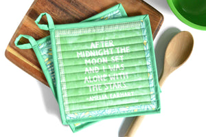 Goldenrod Quote Pot Holder Set in Mint
